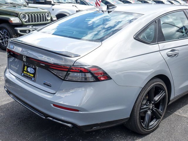 Used 2024 Honda Accord Sport image 9