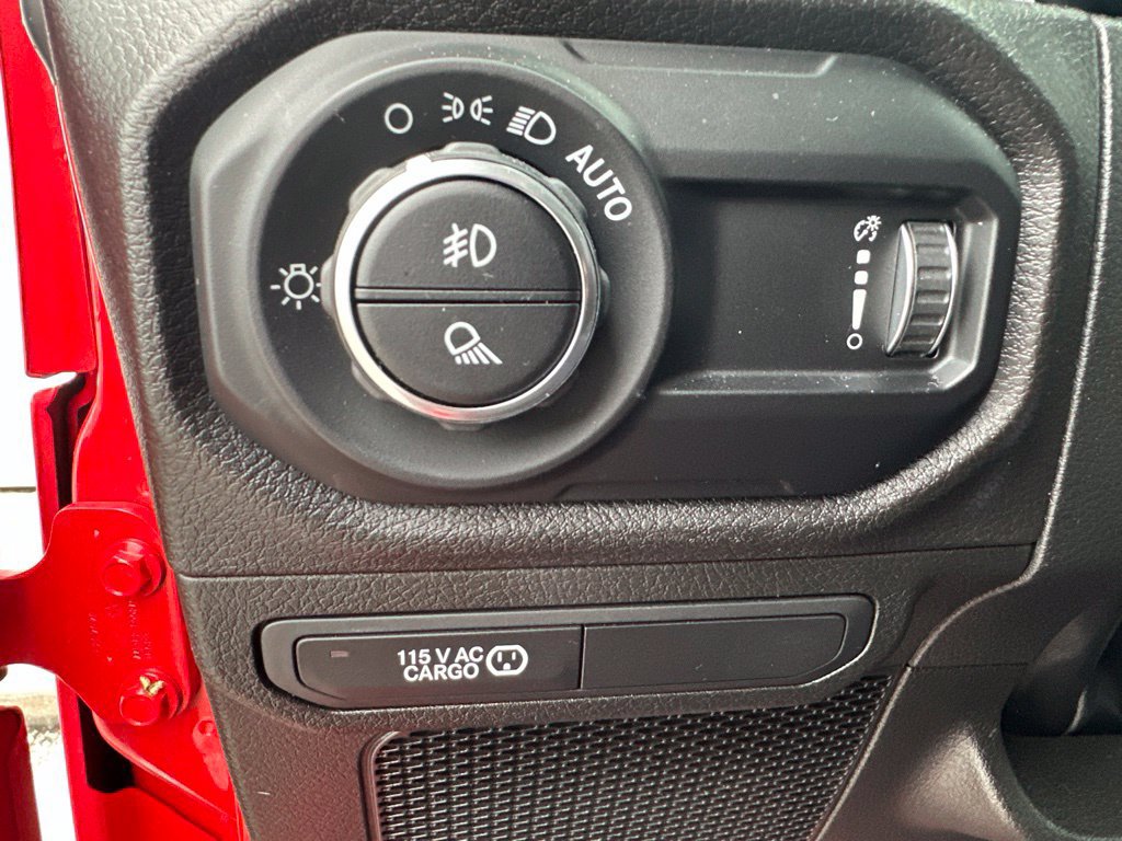 Used 2024 Jeep Gladiator Sport AWD/4WD image 40
