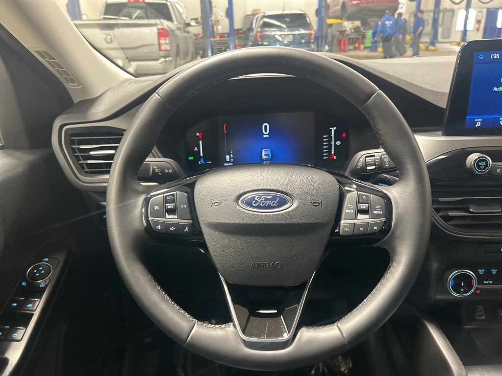 Certified 2024 Ford Escape Active AWD/4WD image 18