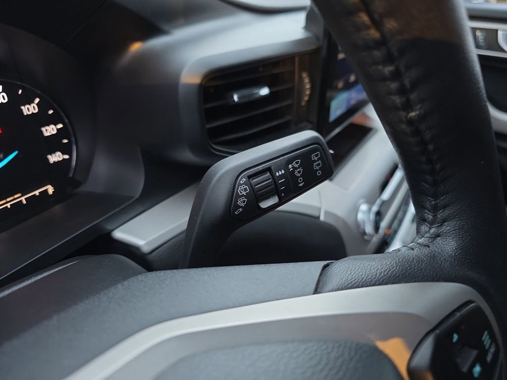 Certified 2024 Ford Explorer XLT image 24