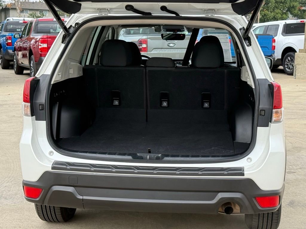 Used 2021 Subaru Forester Premium image 17