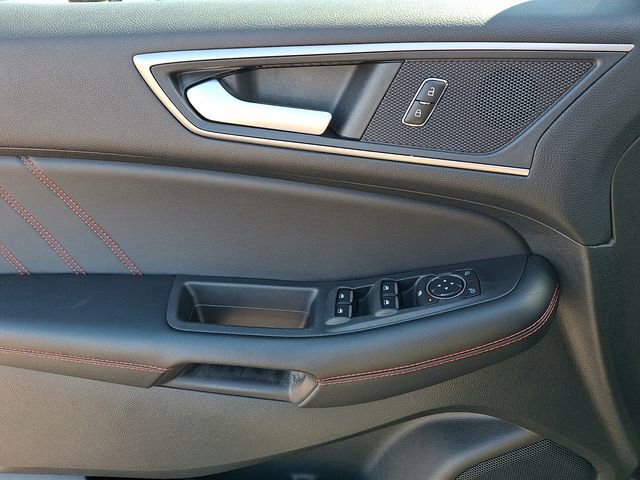 Certified 2022 Ford Edge ST-Line image 12