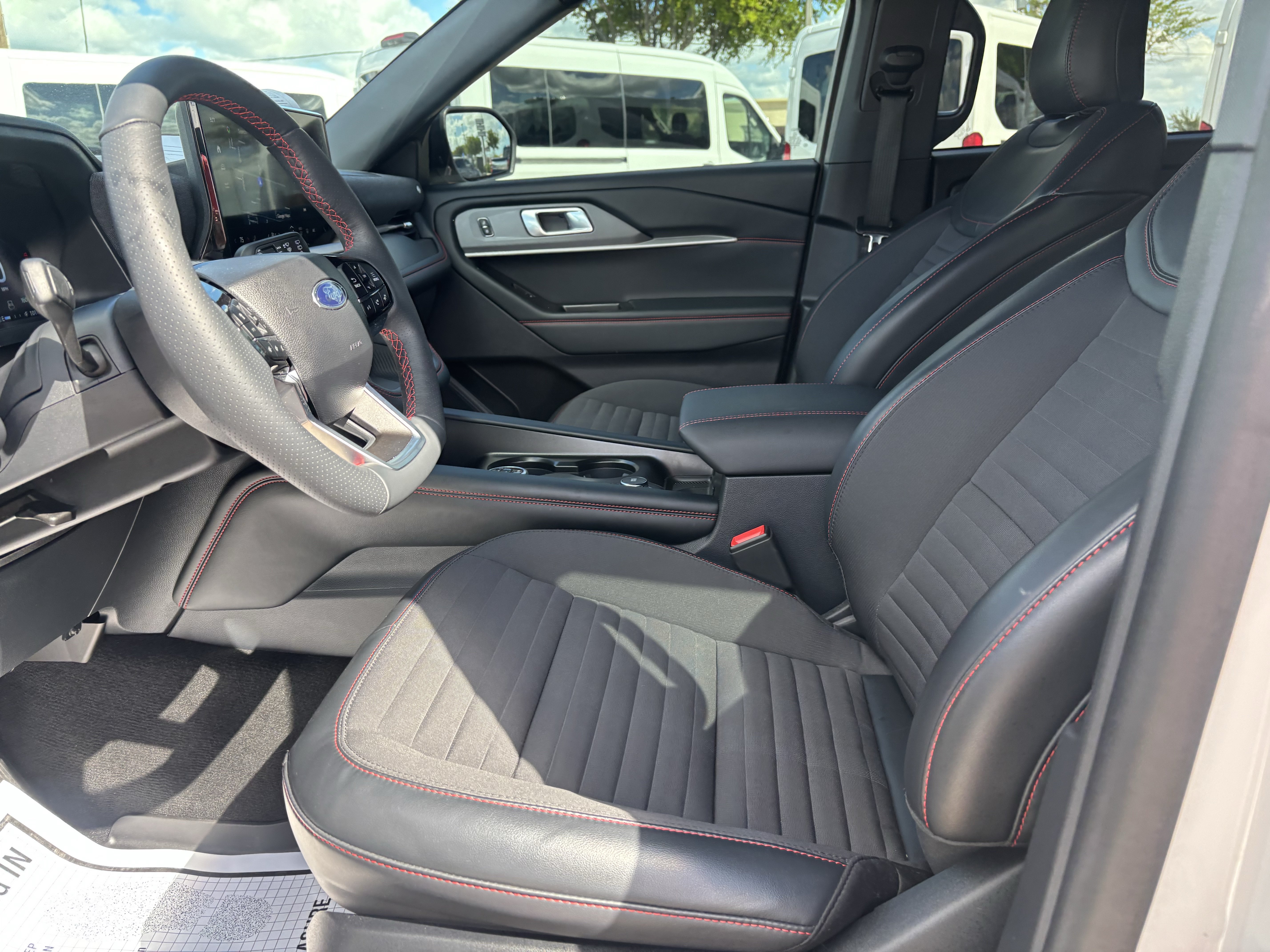 Certified 2026 Ford Explorer ST-Line w/ ST-Line Street Pack RWD image 10