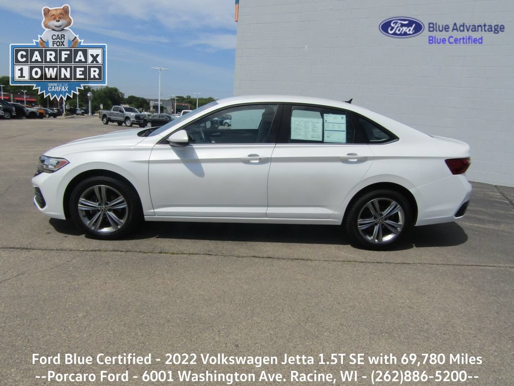 Used 2022 Volkswagen Jetta SE FWD image 2