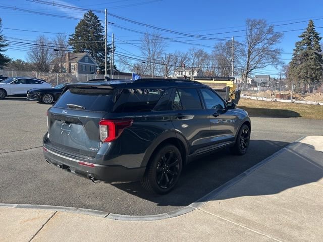Certified 2024 Ford Explorer ST-Line w/ Class IV Trailer Tow Package image 10