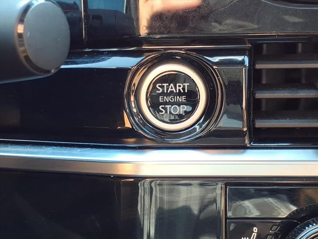 Used 2023 Nissan Pathfinder Platinum image 22