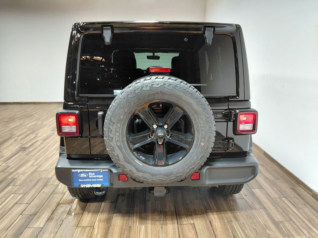 Used 2023 Jeep Wrangler Unlimited Sahara AWD/4WD image 27