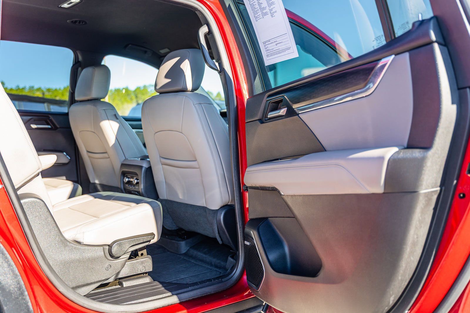 Used 2024 GMC Acadia Elevation w/ Black Edition image 13