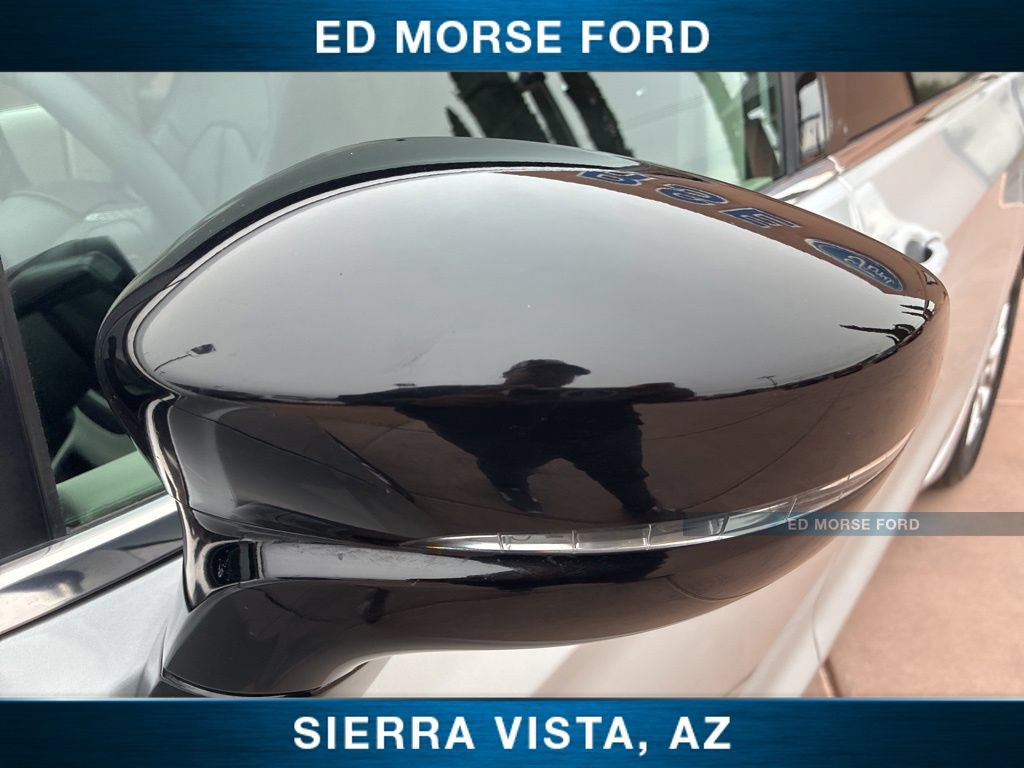 Used 2024 Chrysler Pacifica Touring-L FWD image 5