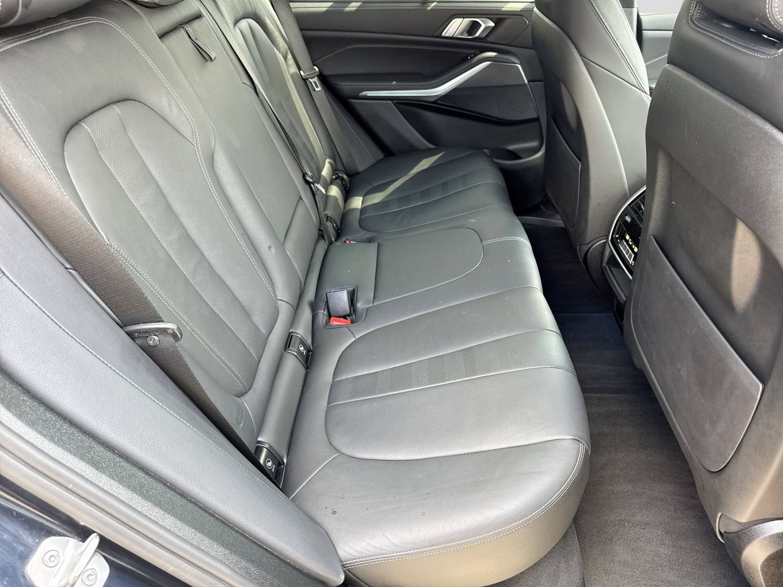Used 2021 BMW X5 xDrive40i AWD/4WD image 26