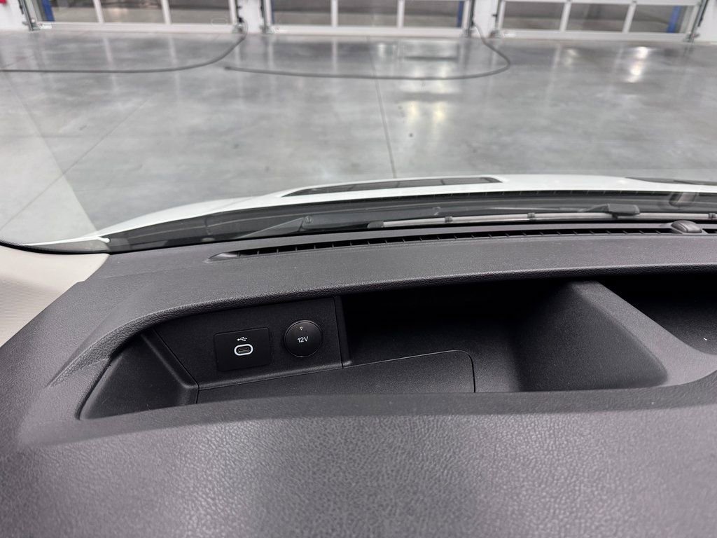 Certified 2022 Ford Transit 350 XLT RWD image 20