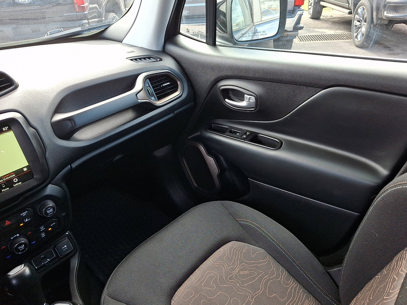 Used 2023 Jeep Renegade Latitude image 16