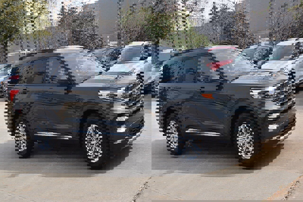 Certified 2023 Ford Explorer XLT w/ Equipment Group 202A image 12