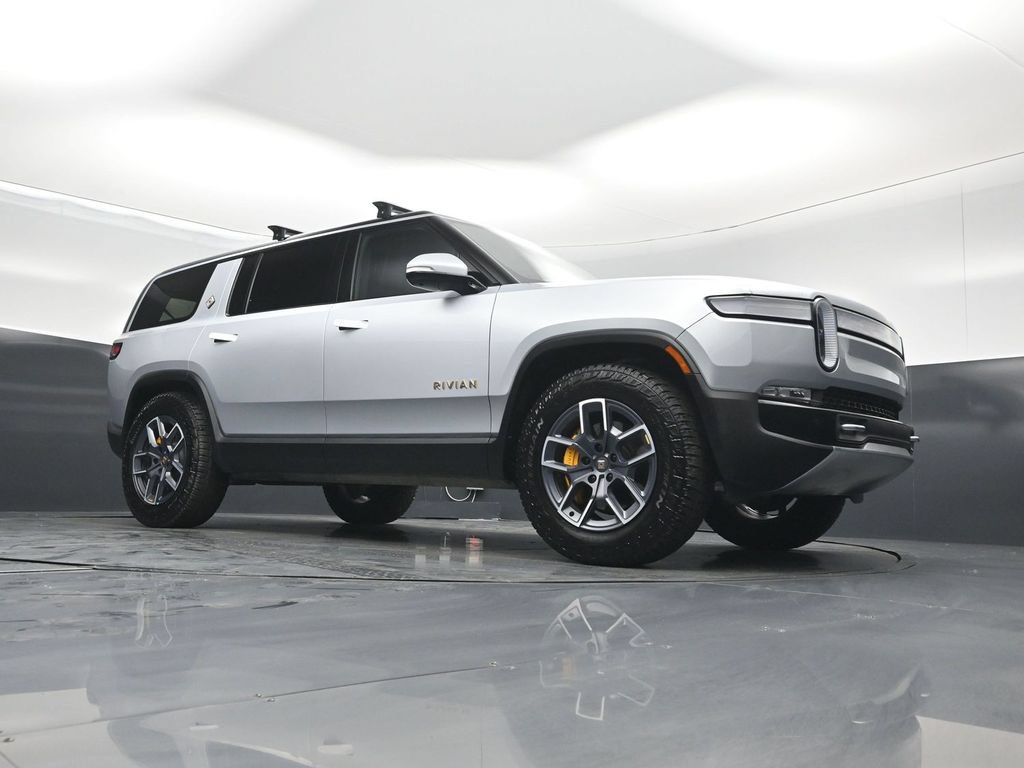 Used 2023 Rivian R1S Adventure Quad AWD/4WD image 4