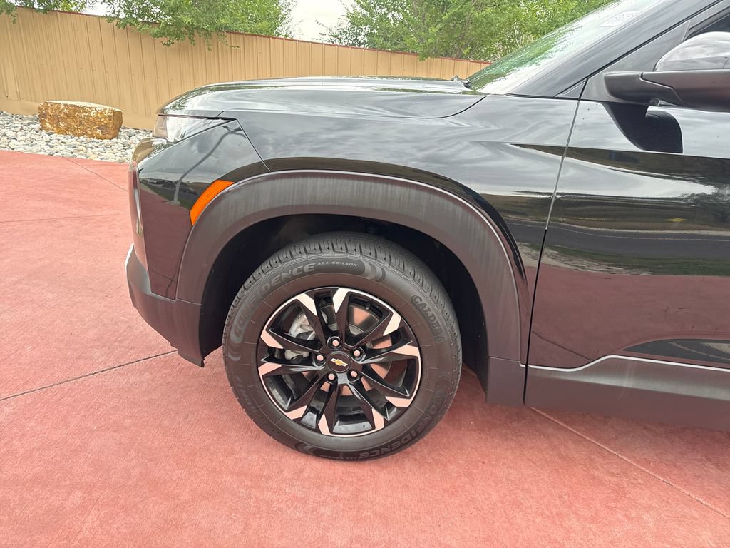 Used 2023 Chevrolet TrailBlazer LT AWD/4WD image 37