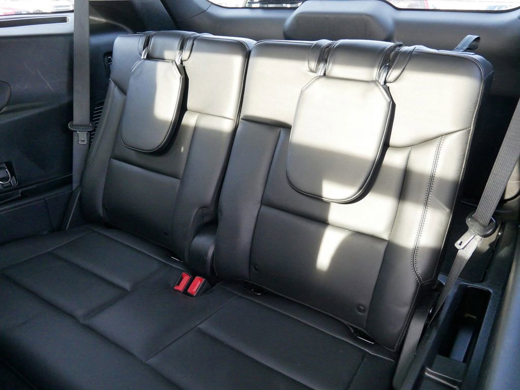 Certified 2022 Ford Explorer XLT w/ Equipment Group 202A image 14