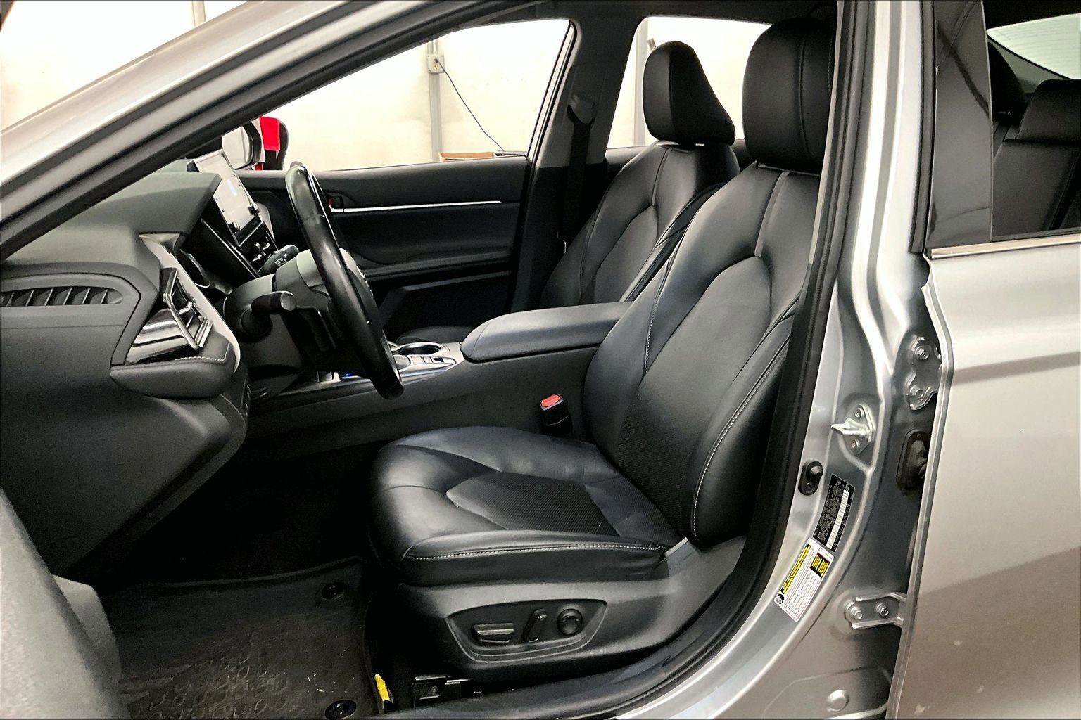 Used 2023 Toyota Camry XSE image 24