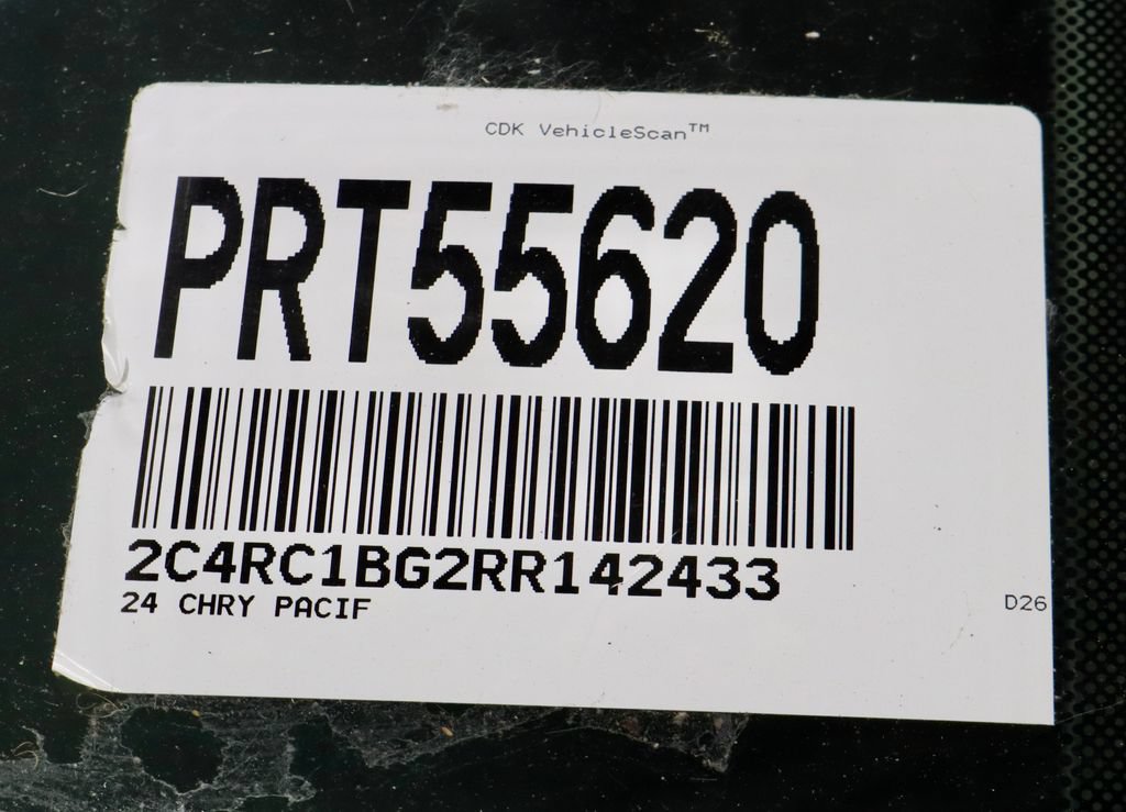 Used 2024 Chrysler Pacifica Touring-L FWD image 37