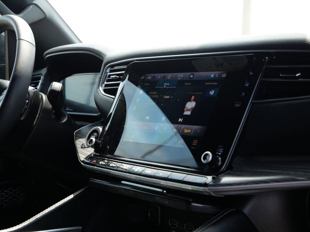 Used 2024 Jeep Wagoneer L Series II w/ Flexible Seating Group image 19