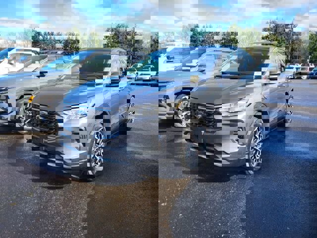 Certified 2024 Ford Escape Base image 2