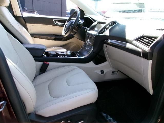 Certified 2019 Ford Edge Titanium w/ Cold Weather Package AWD/4WD image 4
