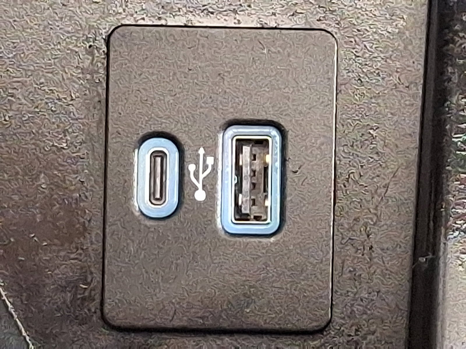 Certified 2023 Ford F150 Lariat w/ Equipment Group 502A High image 25