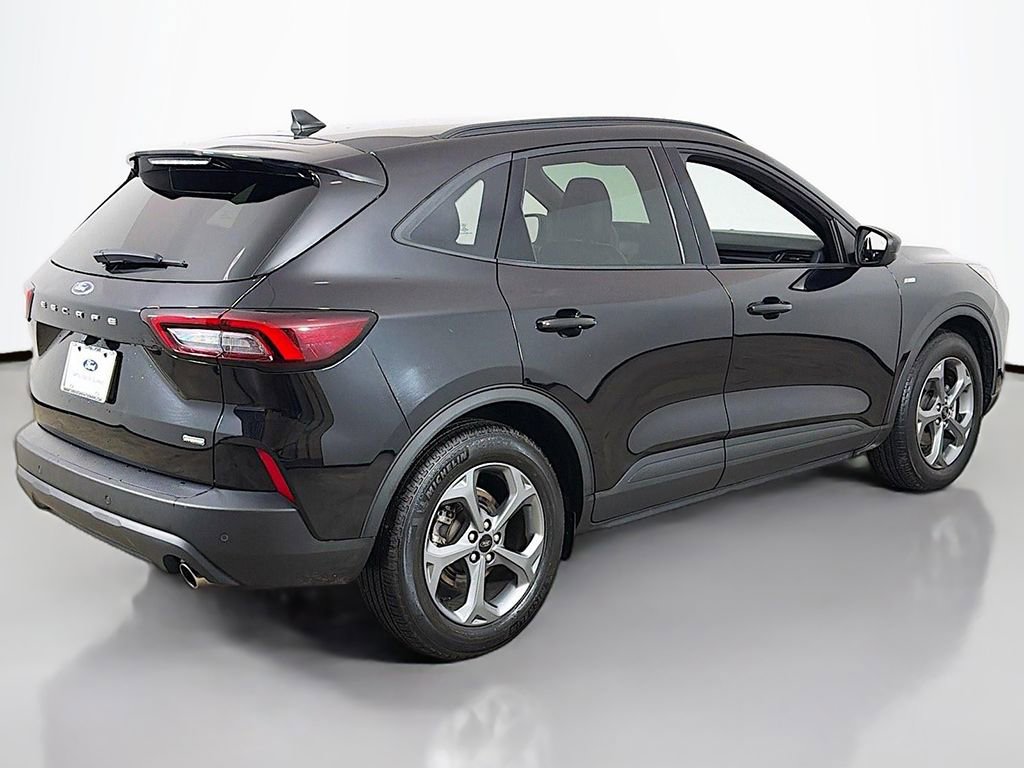 Certified 2025 Ford Escape ST-Line w/ Equipment Group 301A FWD image 10