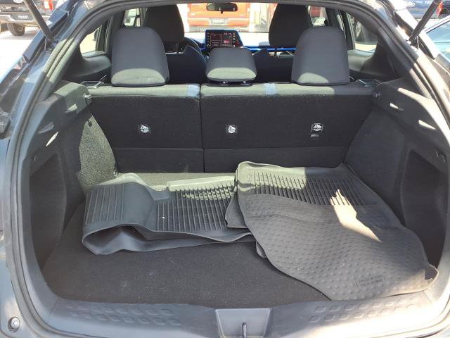 Used 2021 Toyota C-HR XLE FWD image 17