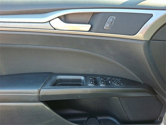 Certified 2019 Ford Fusion SE image 10