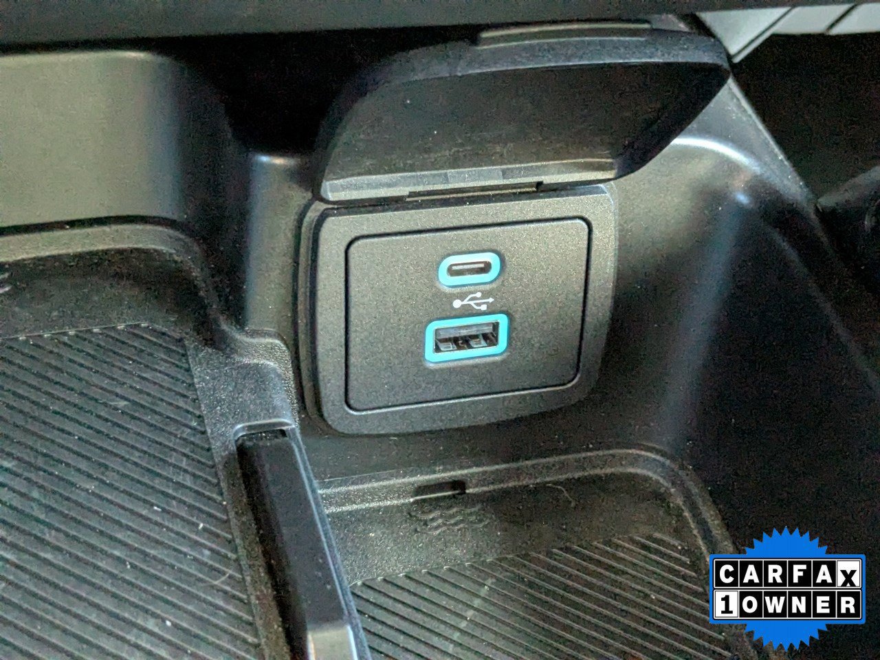 Certified 2025 Ford Bronco Raptor w/ Interior Carbon Fiber Pack image 26