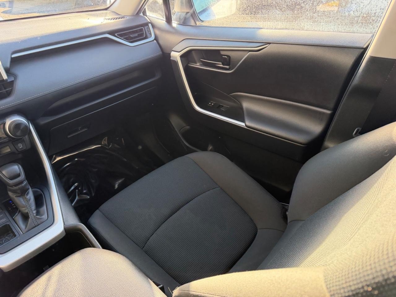 Used 2025 Toyota RAV4 LE AWD/4WD image 17