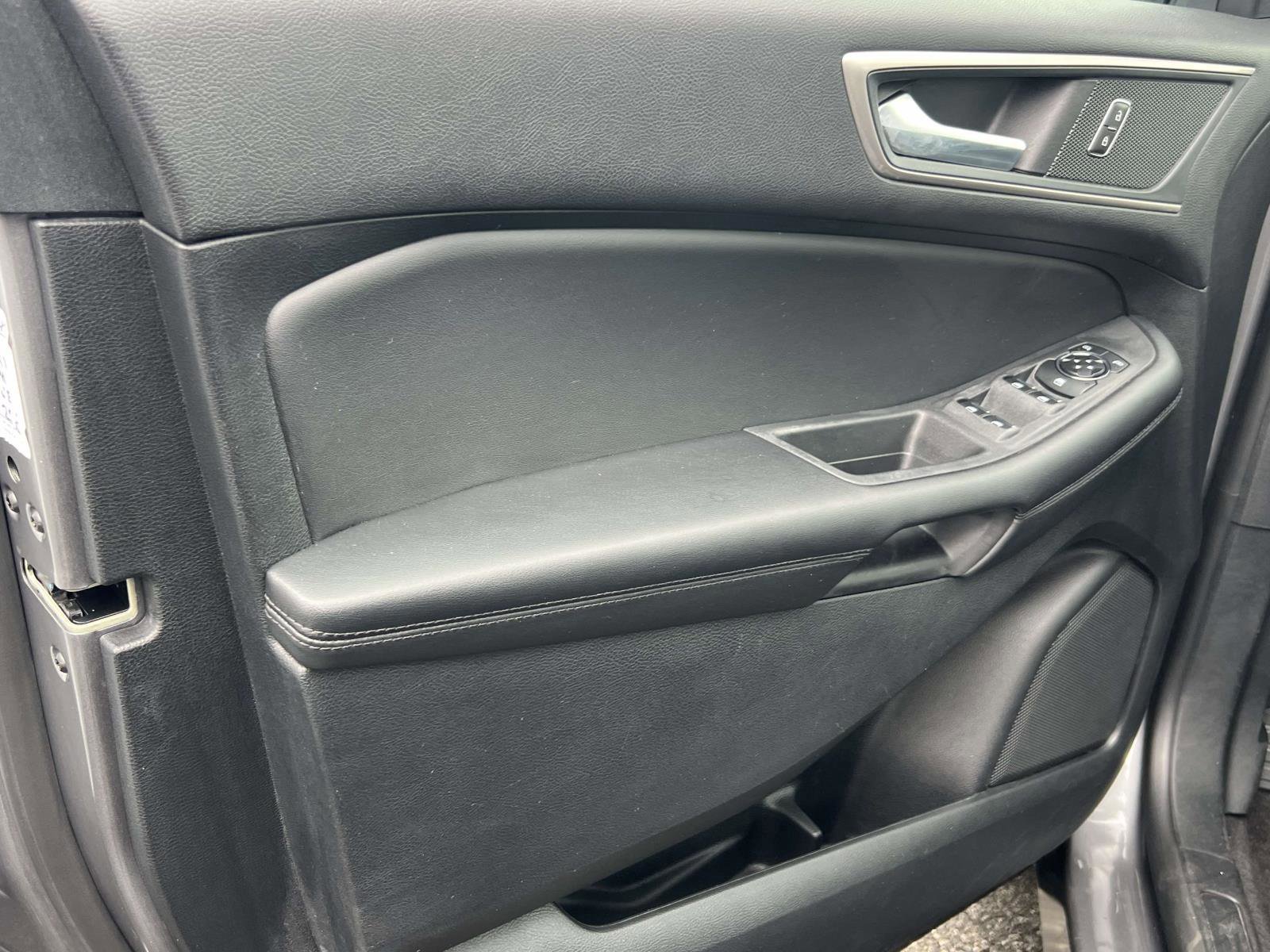 Certified 2024 Ford Edge SEL image 32