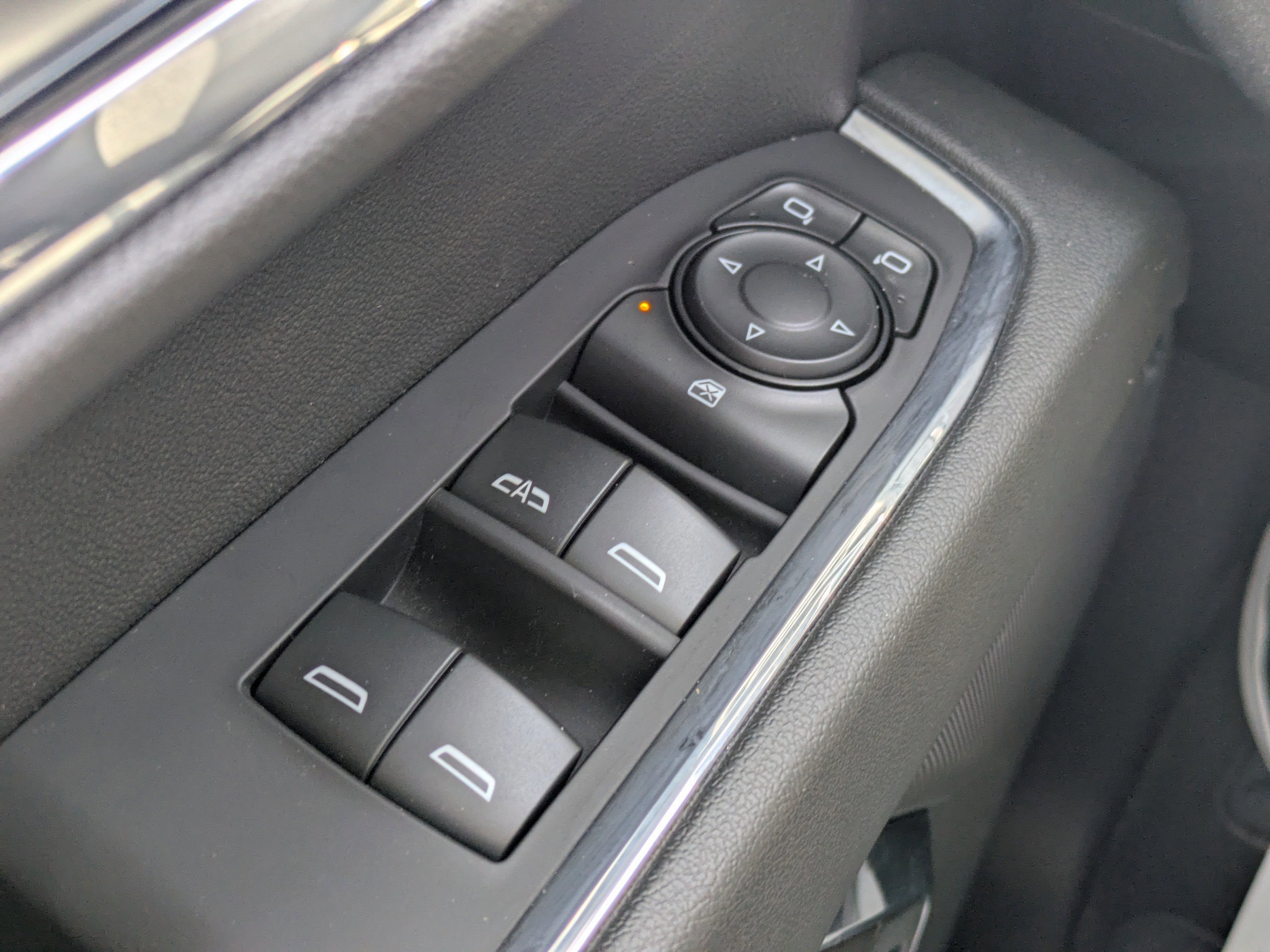 Used 2024 GMC Sierra 1500 Elevation image 28