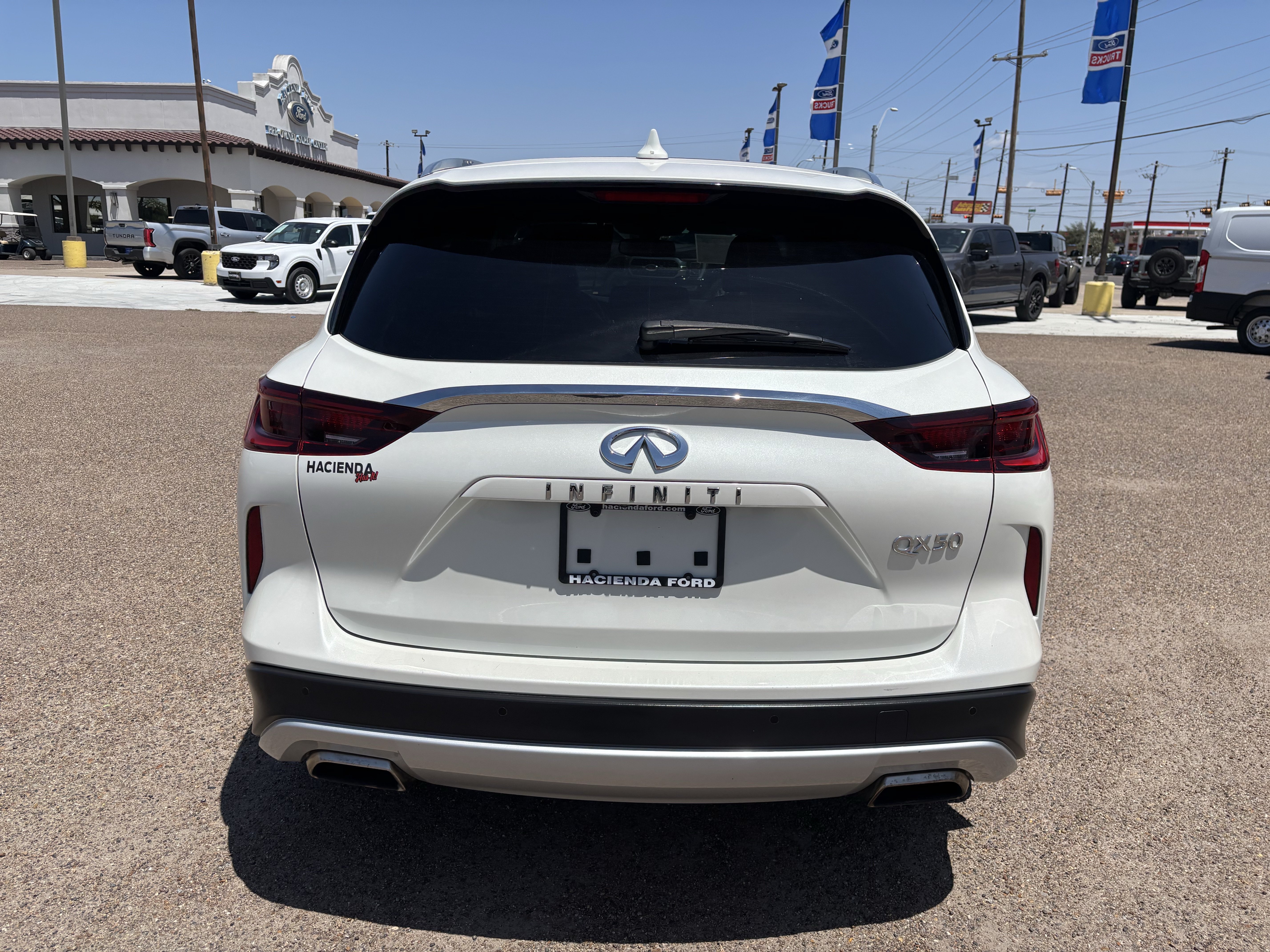 Used 2022 INFINITI QX50 Essential FWD image 3