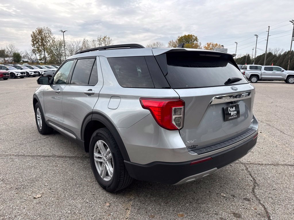 Certified 2024 Ford Explorer XLT w/ Equipment Group 202A AWD/4WD image 5