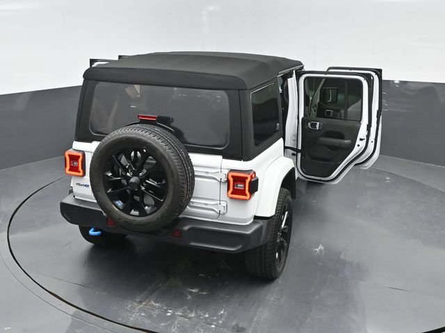 Used 2023 Jeep Wrangler Unlimited Sahara w/ Cold Weather Group AWD/4WD image 23