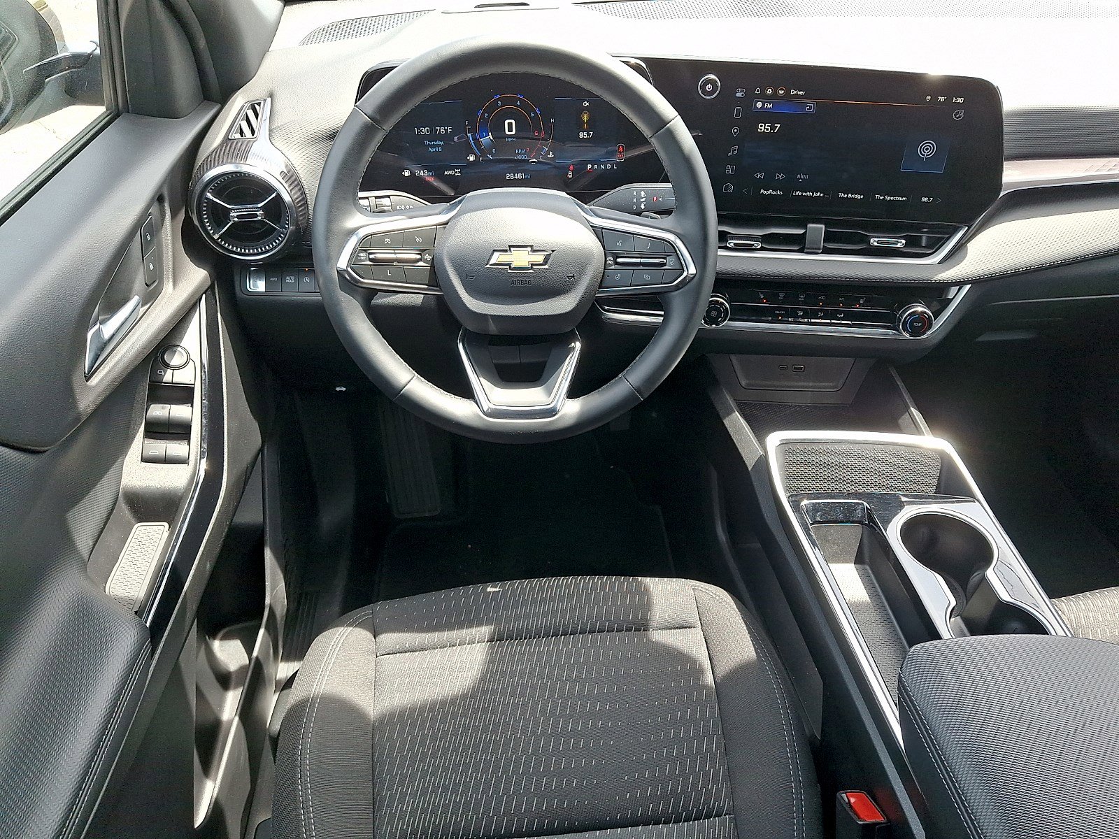 Used 2025 Chevrolet Equinox LT image 10