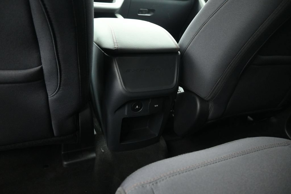Certified 2025 Ford Explorer Active AWD/4WD image 19