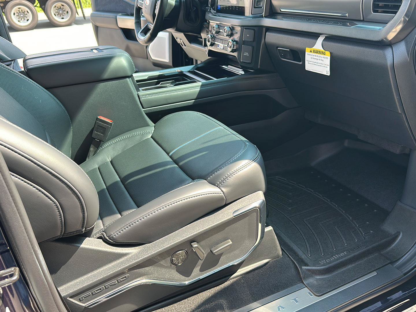 Certified 2025 Ford F350 Platinum AWD/4WD image 33