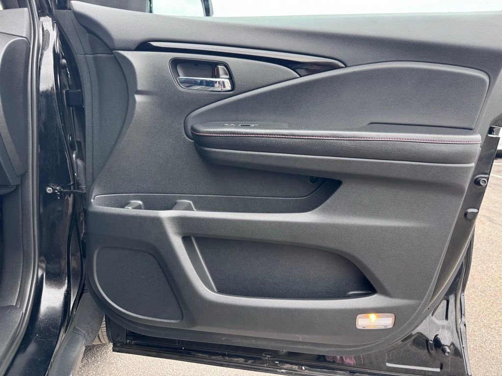 Used 2017 Honda Ridgeline Black Edition image 26