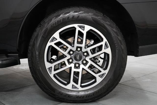Certified 2025 Ford Expedition Active AWD/4WD image 37