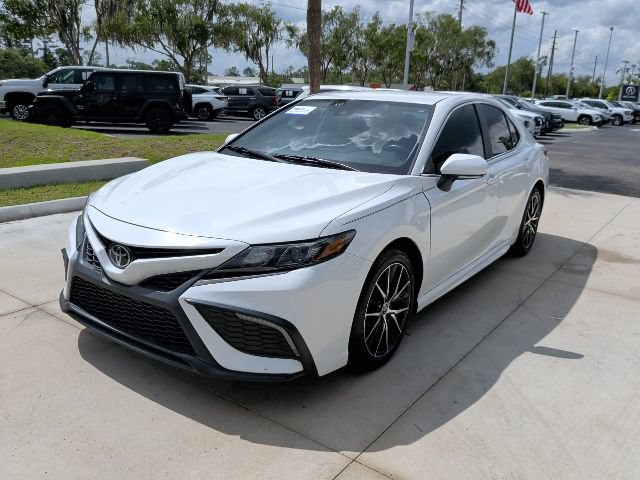 Used 2022 Toyota Camry SE FWD image 7
