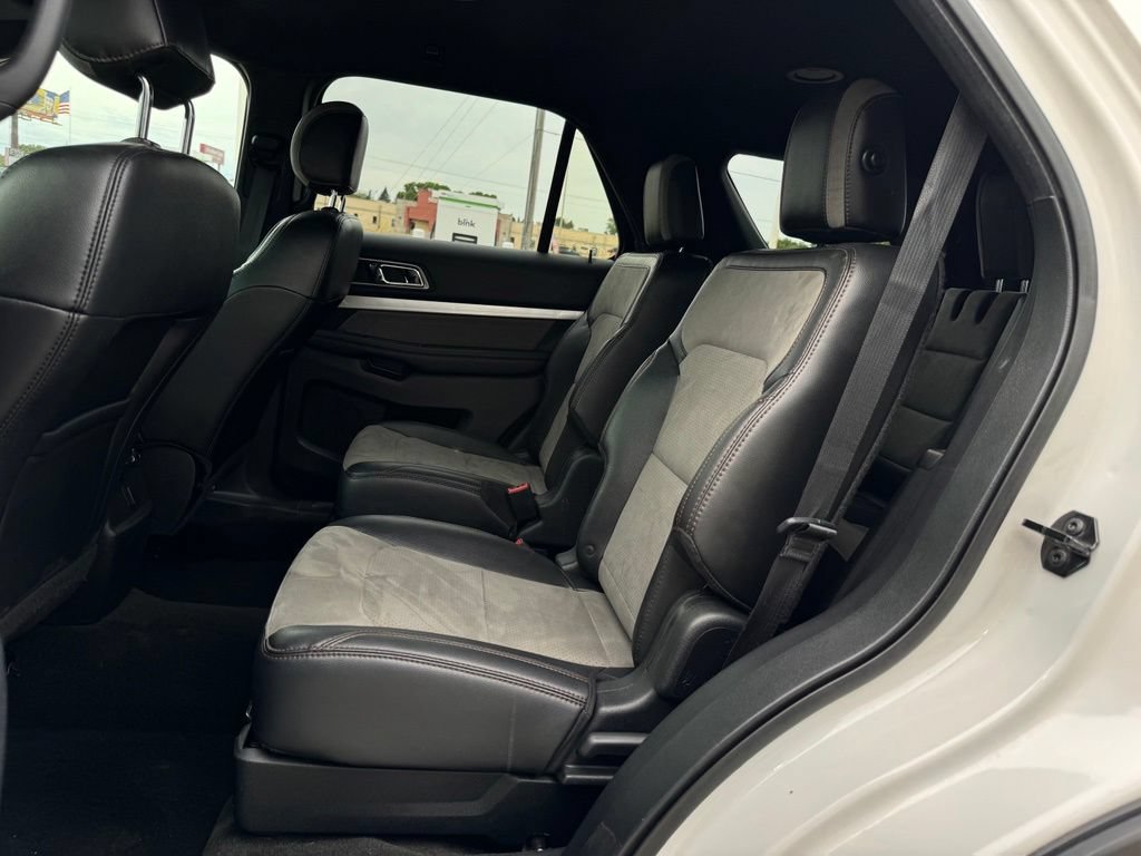 Certified 2017 Ford Explorer XLT w/ Equipment Group 202A AWD/4WD image 9