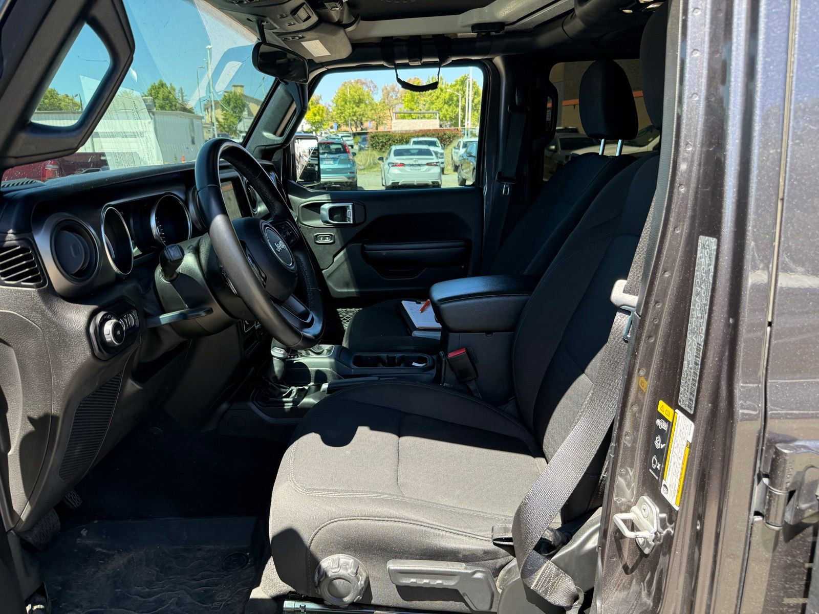 Used 2021 Jeep Wrangler Unlimited Sport AWD/4WD image 9