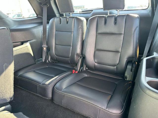 Certified 2019 Ford Explorer Limited w/ Class III Trailer Tow Package FWD image 11