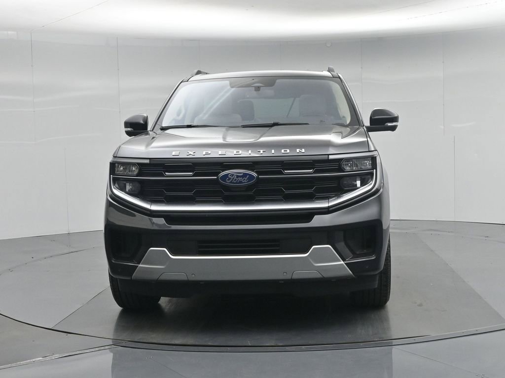 Certified 2025 Ford Expedition Platinum w/ Driver's Package AWD/4WD image 31