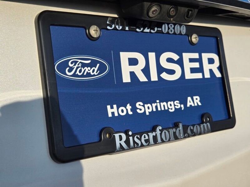 Used 2023 Buick Enclave Avenir w/ Avenir Technology Package image 16