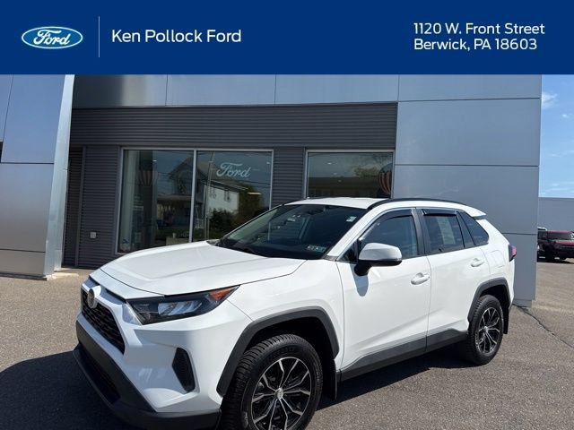 Used 2021 Toyota RAV4 LE AWD/4WD image 1