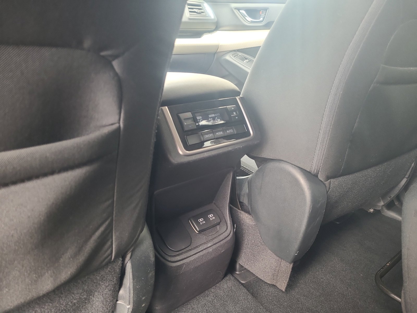 Used 2019 Subaru Ascent Premium AWD/4WD image 31