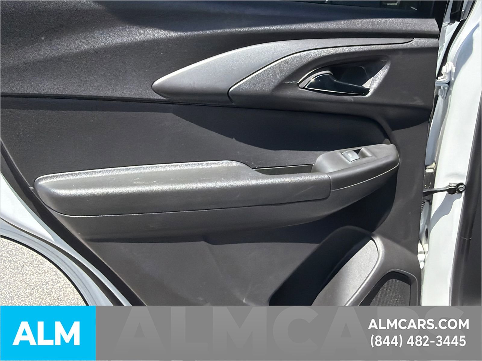 Used 2026 Chevrolet TrailBlazer LT w/ LT Cold Weather Package FWD image 24